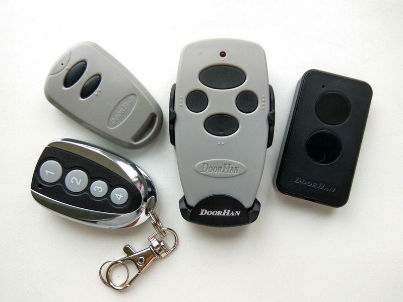 Пульты для шлагбаумов и ворот