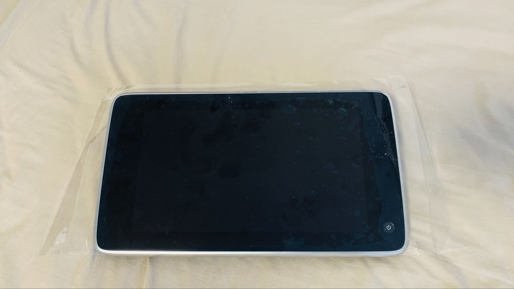 Vand tableta digitala pentru BMW