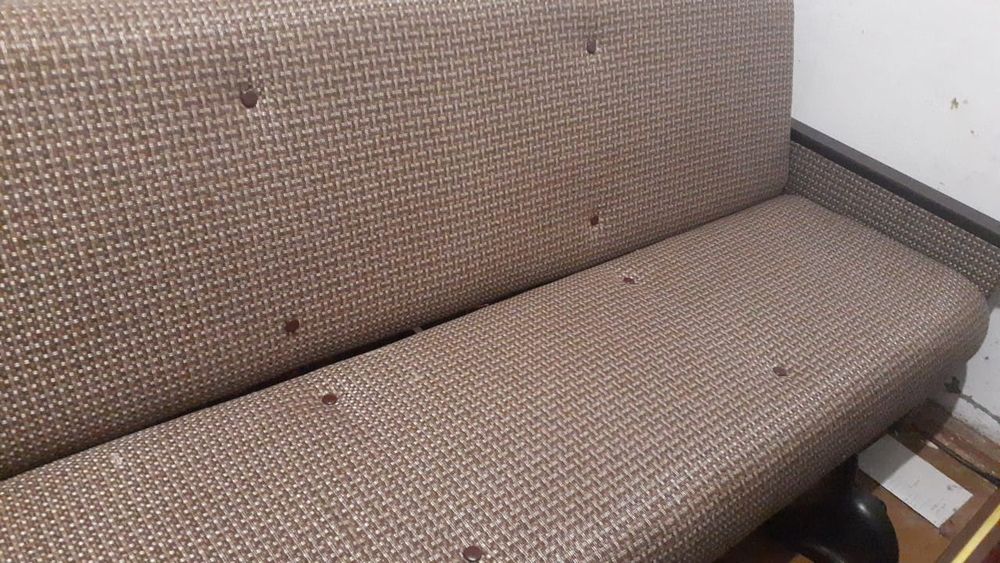 Продам новый универсальный диван  !