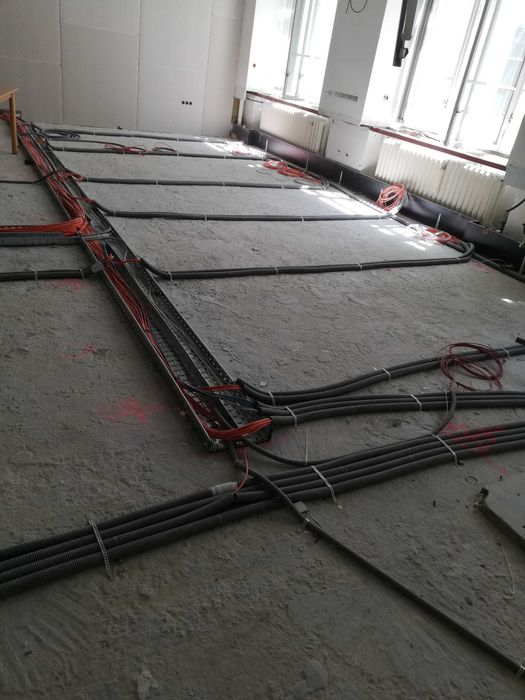 Electrician cu experienta