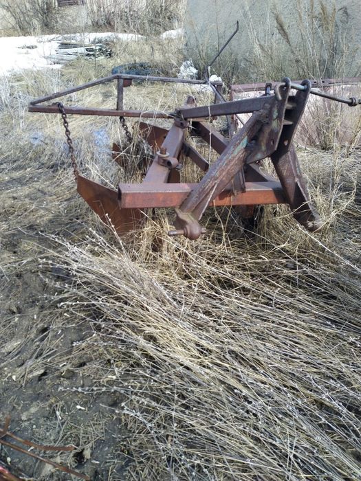 Продам трактор Т 70 с плугом