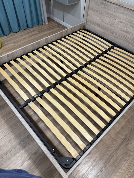 Кровать двуспальная