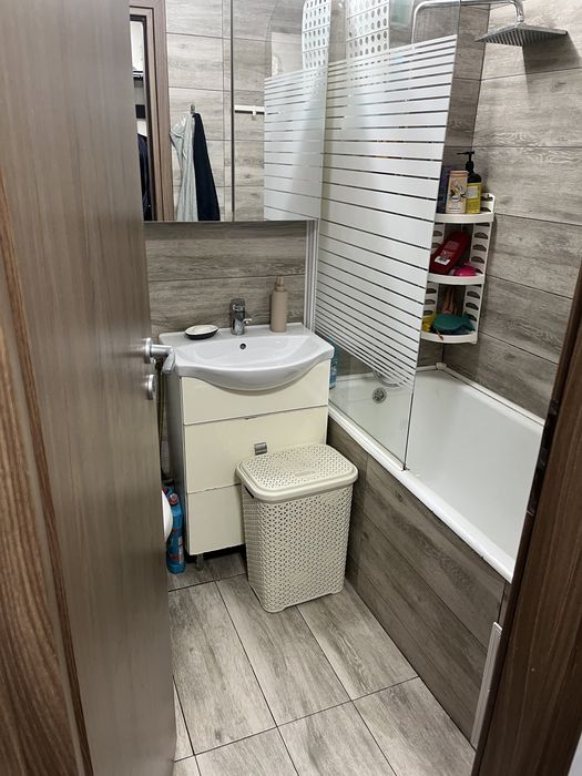 Vand apartament 2 camere