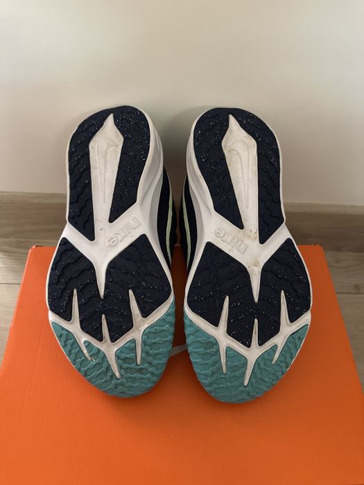 Маратонки Nike размер 35.5