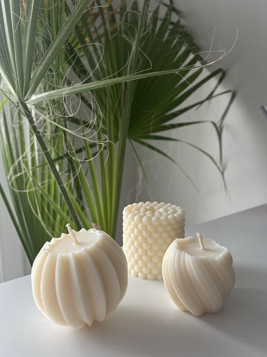 Продавам соеви свещи в различни форми