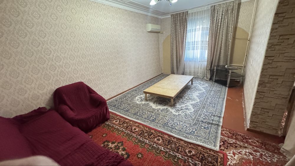 Parkent bozori Ijaraga 2 xonalik uy