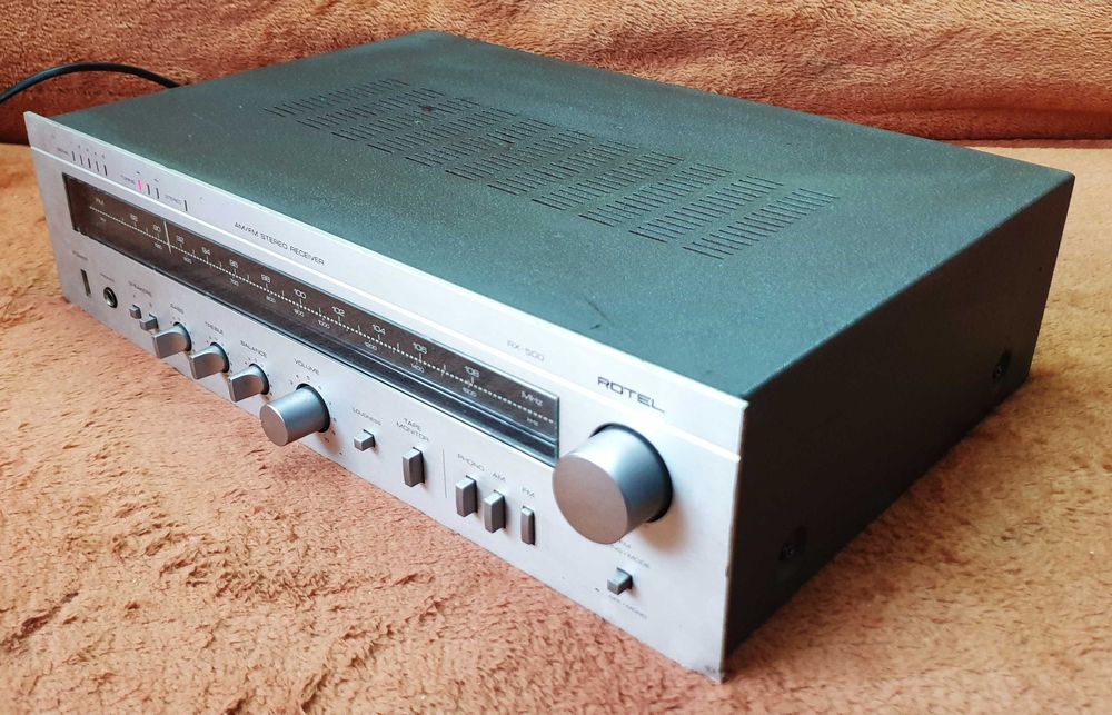 Rotel RX-500 defect pentru piese sau restaurare