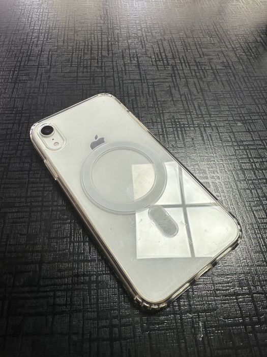 Iphone xr белый .