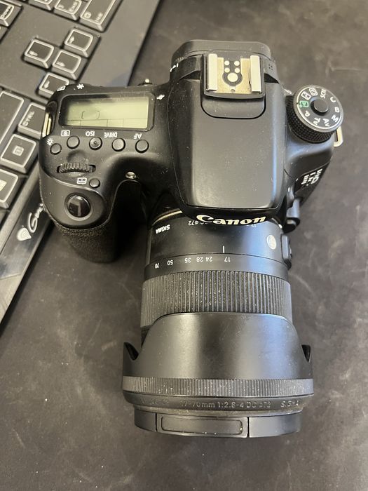 Vând Canon Eos 70D