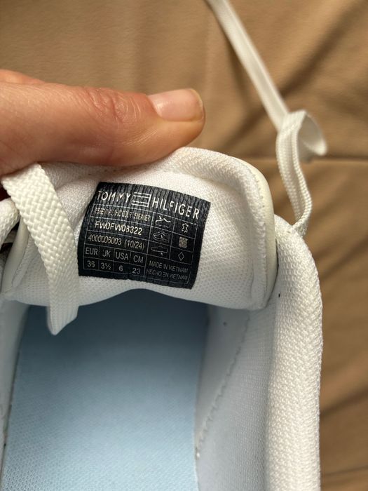 Дамски кецове Tommy Hilfiger