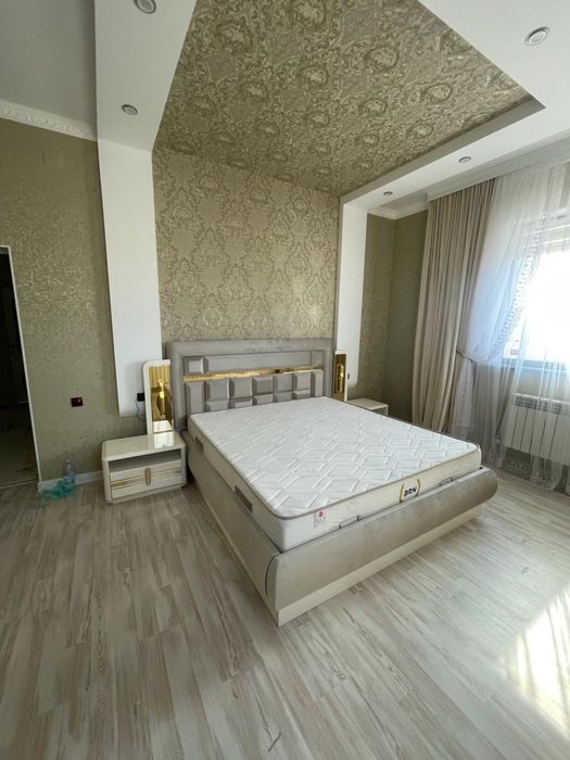 Жатын бөлме жиҺазын сатамын.