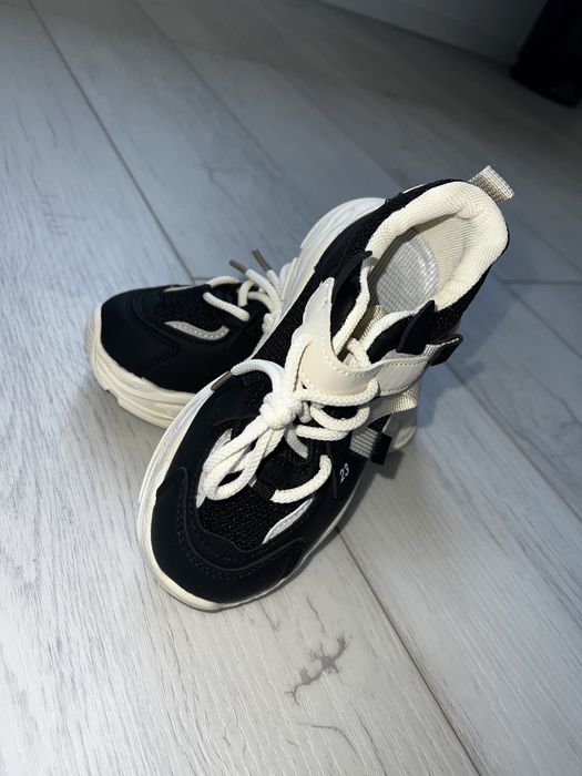 Adidas unisex marimea 29