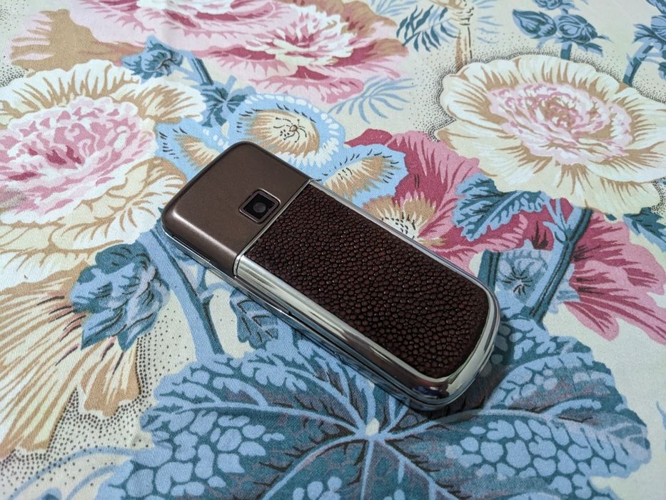 Nokia 8800 Arte Sapphire 1GB & Carbon 4GB