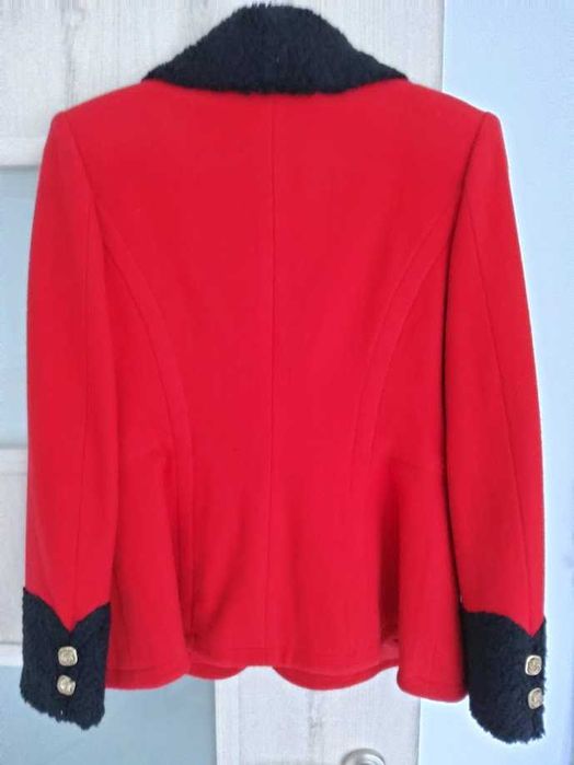 Продавам дамско Сако/Жакет