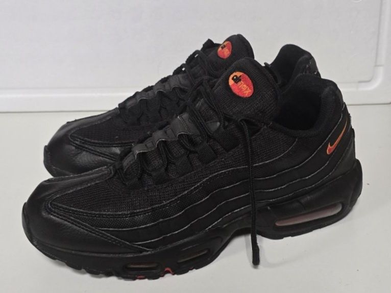 Nike air max 95  " black & safety orange"