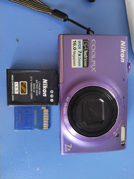 Nikon Coolpix S6100