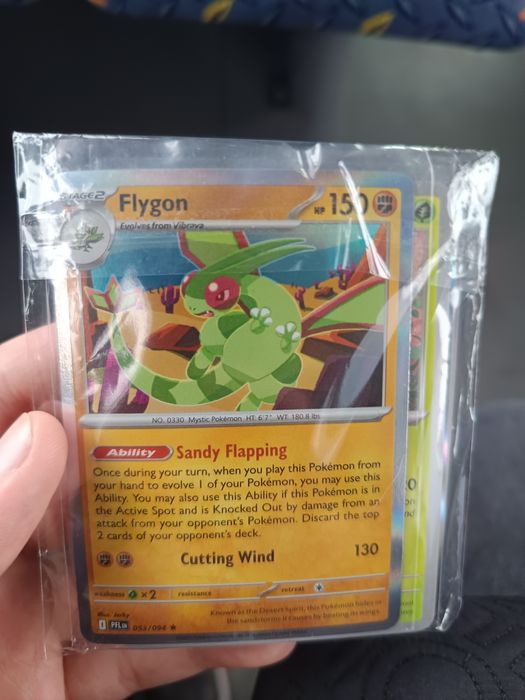 Pachet pokemon surpriza