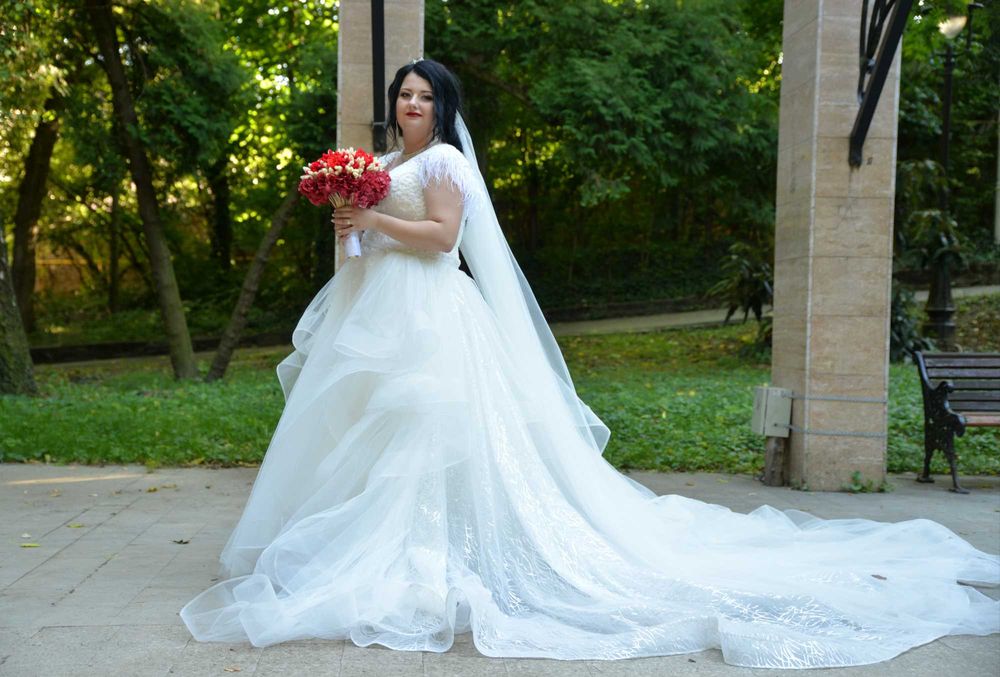 Rochie de mireasa+trena detasabila