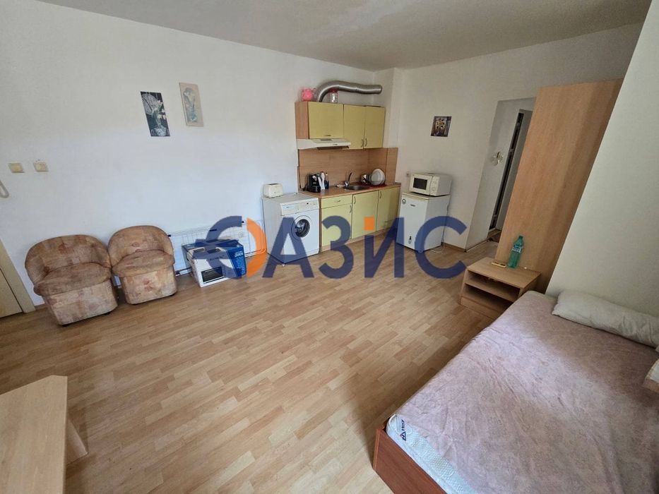 Продава се Двустаен апартамент в к.к. Слънчев бряг - 60 кв.м за 934 €/кв.м - Снимка #9
