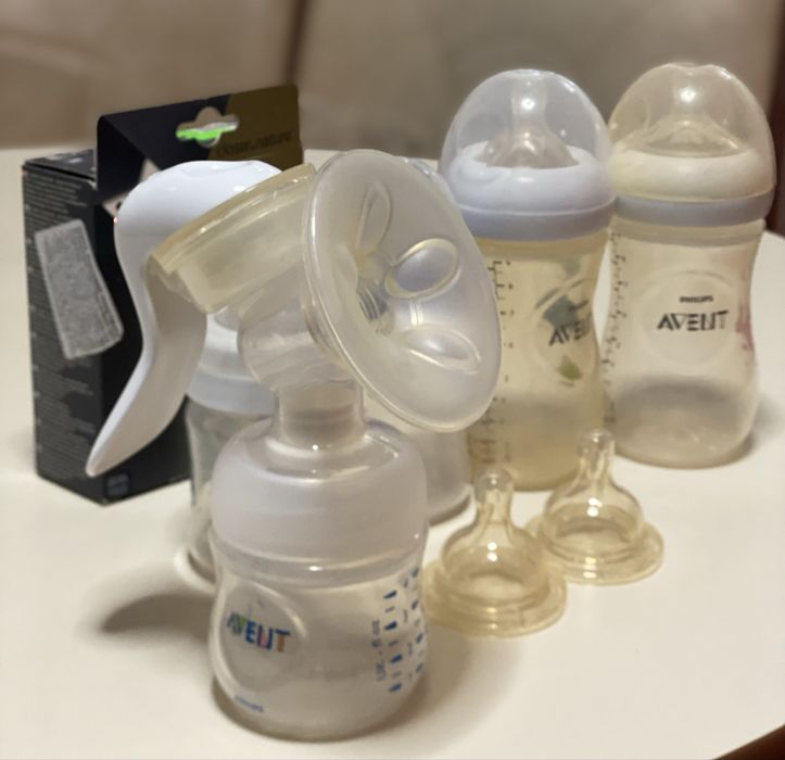 Pompa san manuala Philips Avent + biberoane