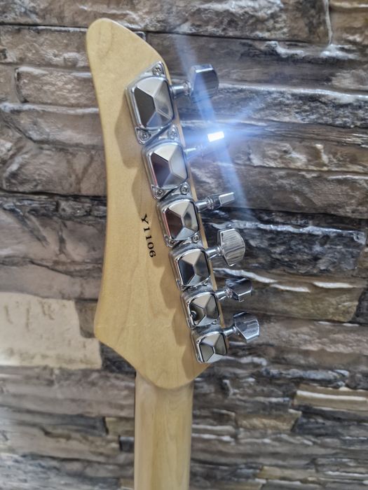 Электрогитара Yamaha ERG 121C