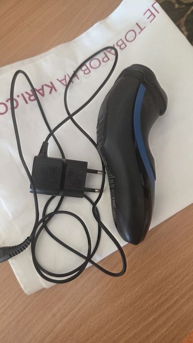 Продам электробритва филипс