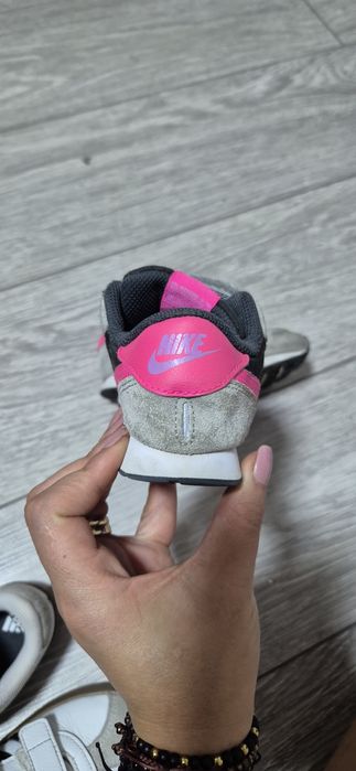 Adidași Nike mărimea 26