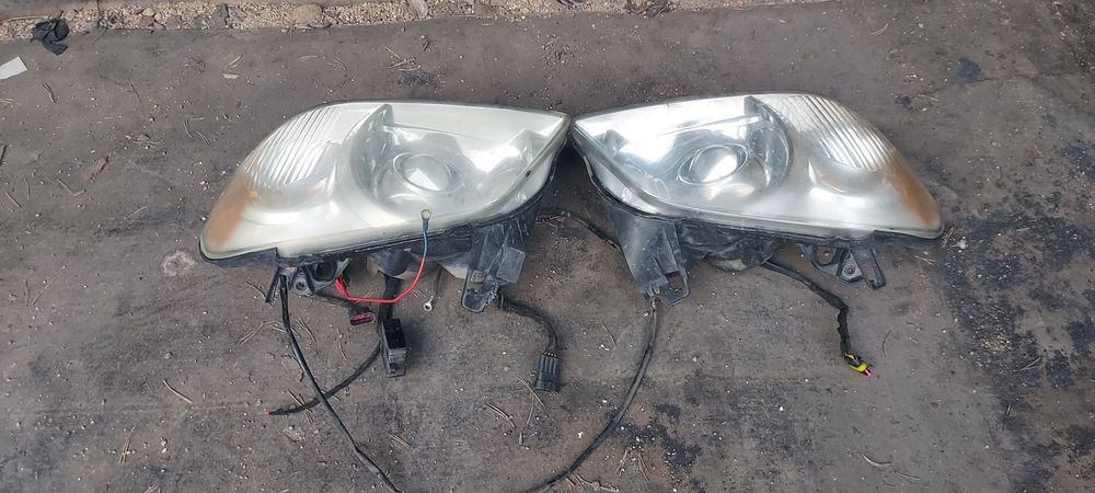 Фары на мазда трибьют