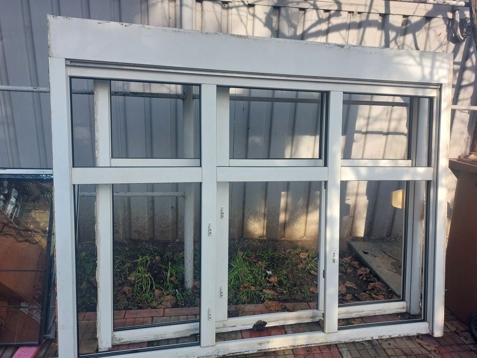 Vând geamuri termopan cu rulouri