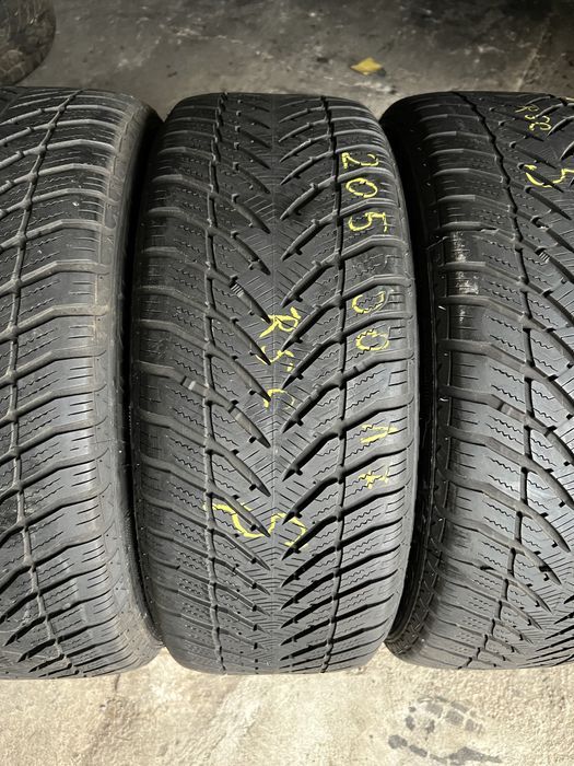 4 anvelope de iarna 205/50/17 goodyear runflat!