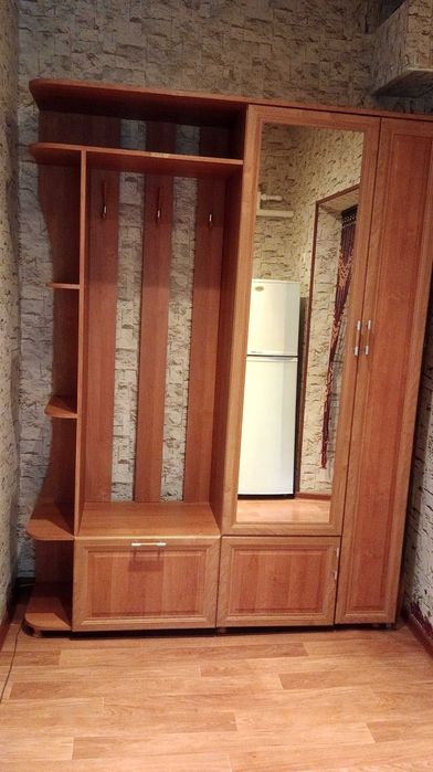 Продам шкаф в прихожую. Б/У.
