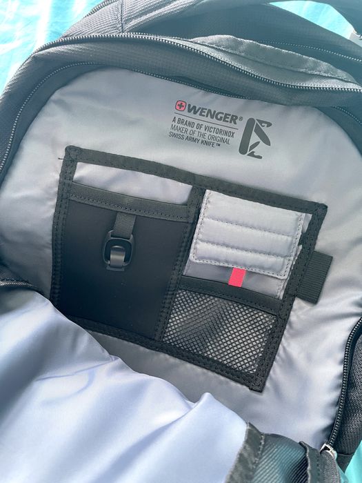 МНОГОФУНКЦИОНАЛНА Раница 26 литра - Wenger Sidebar Deluxe 16”