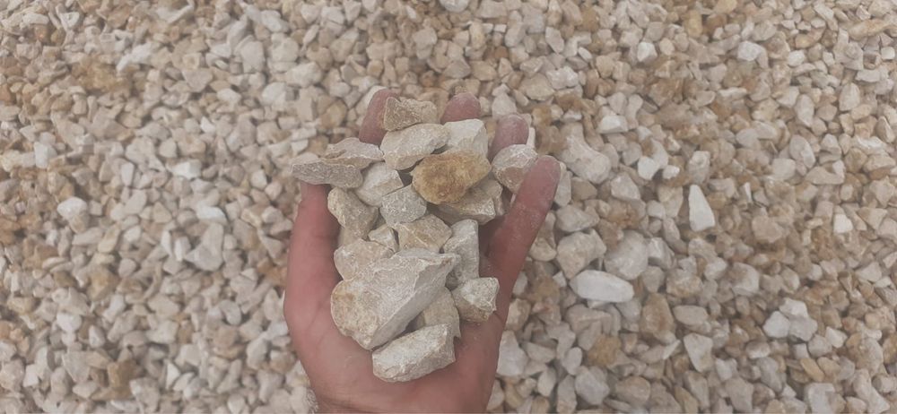 Piatra alba sparta din calcar pentru garduri și alei