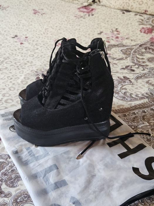 Sandale de damă culoare platforma