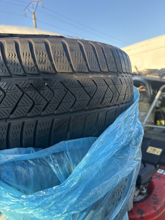 Anvelope 245/45/R18 Pirelli Sottozero 4 bucati