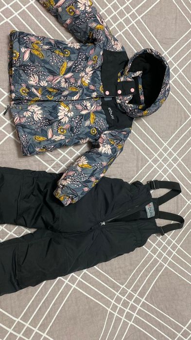 Продам зимнию комбинезон