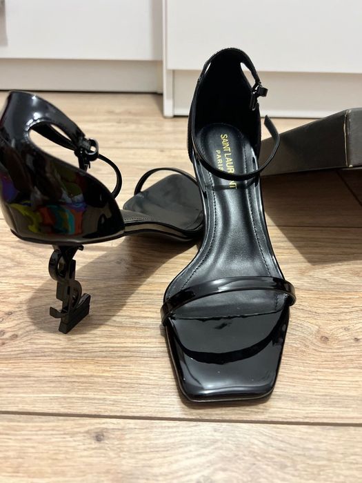 Обувки Saint Laurent