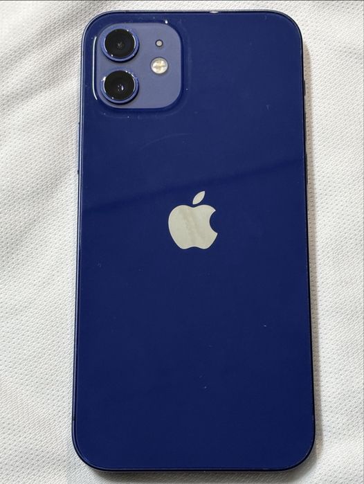 Продам iPhone 12