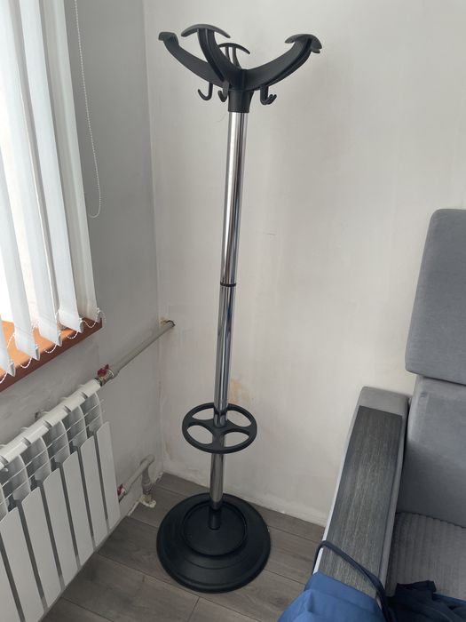 Напольная вешалка