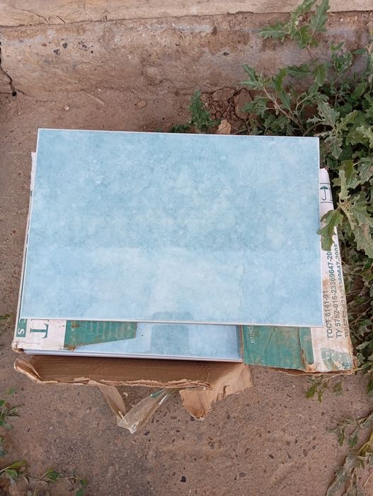 Есік. Кафел. Айна. ДМБ форма сатылады