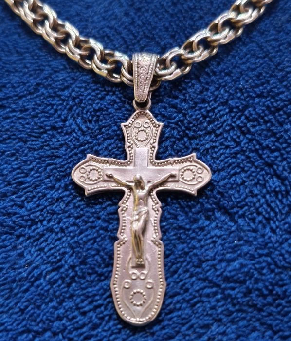 Серебренная цепь с Крестом