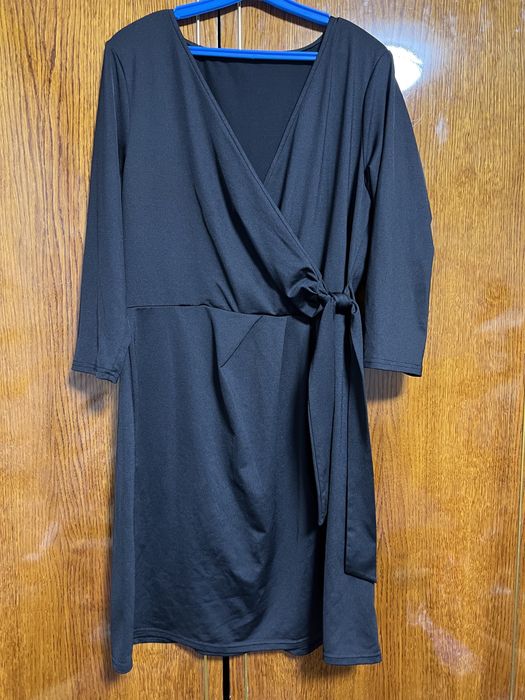 Продам платья б/у