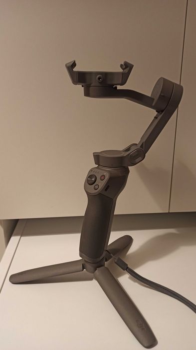 Стабилизатор DJI Osmo Mobile 3 Combo