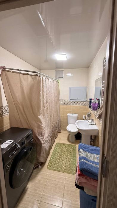 Qarshi Sitydan kvartira sotiladi