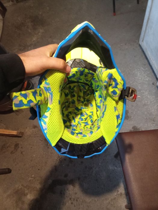 Кросова.каска Айрох Twist