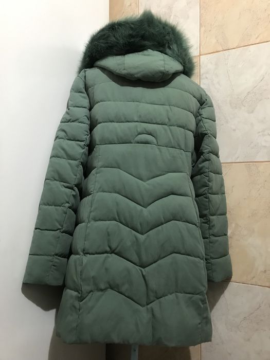 Geaca dama groasa cu glugă și guler blana