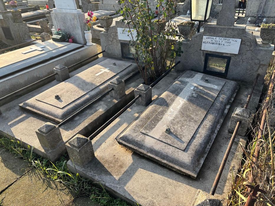 2 locuri de veci 2 cripte fiecare, Cimitirul Glina, centura  Bucuresti
