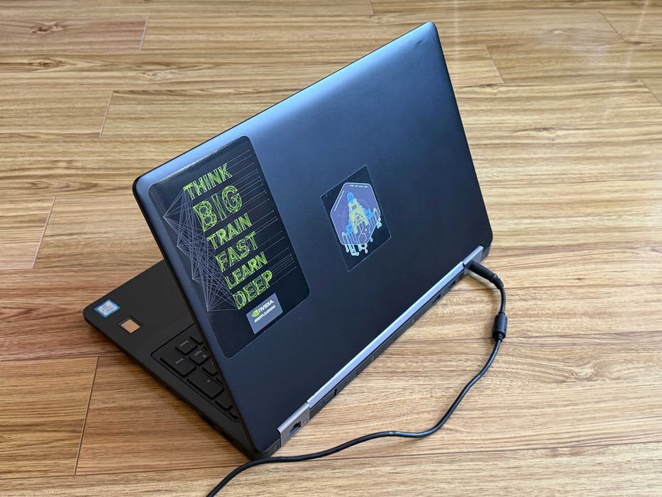 15.6 Dell Latitude E5570`Core i7-6820HQ/8GB DDR4/256GB NVMe/AMD R7-2GB/Full HD IPS