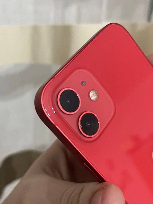 Срочно продам IPhone 12 (64GB)