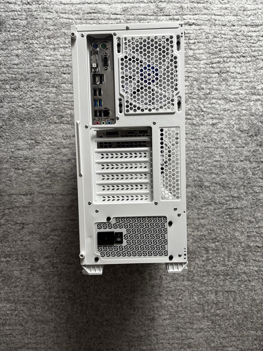 PC Gaming Intel i5-12400F + RTX 3050 8GB | 16GB DDR5 | SSD NVMe 1TB